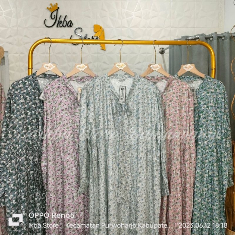 Gamis Pita Motif Bunga by Salvina Ys