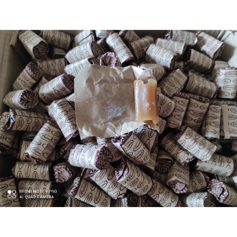 

Arislam Store [BISA COD] Dodol Garut Kacang Coklat 1kg | Dodol Garut Kiloan | Dodol Coklat Mix Kacang