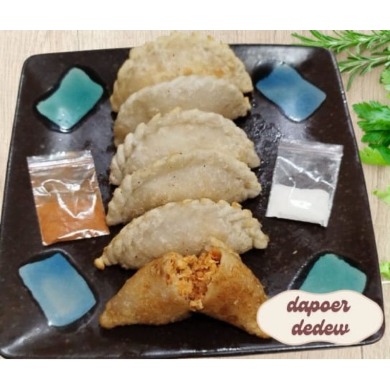 

Cireng Isi Ayam Pedas Sedang ( full ayam) 5pcs dapoerdedew