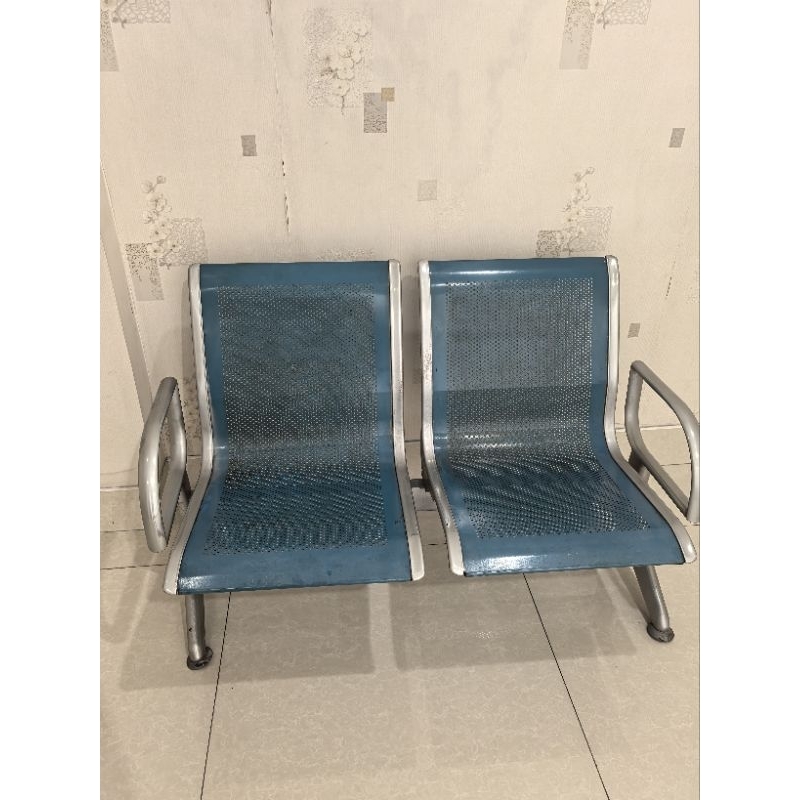 PRELOVED KURSI STAINLESS. KURSI STAINLESS SEDERET. KURSI DUDUK STAINLESS. KURSI KANTOR STAINLESS