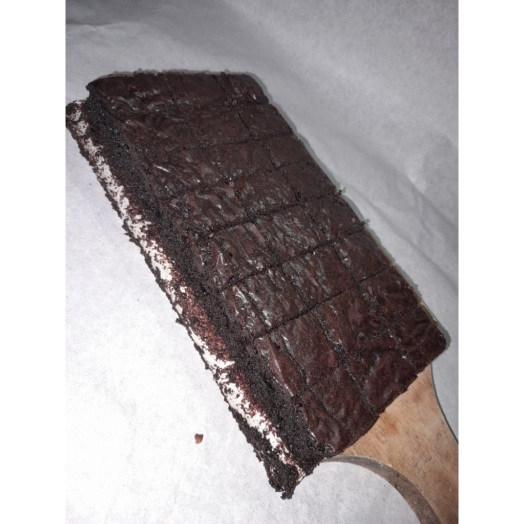

Medium Fudgy Brownies Size 20cm X 10cm