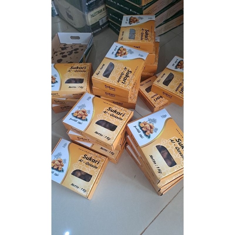

KURMA SUKARI PREMIUM 1KG BOX EXCLUSIVE PREMIUM ORIGINAL ASLI LEMBUT ENAK READY COD MEDAN GROSIR TERMURAH