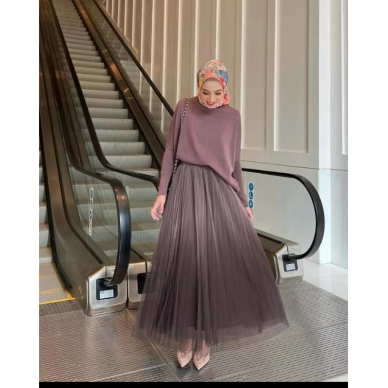 batwing sweater mocca dan disney skirt gonegani set preloved all size