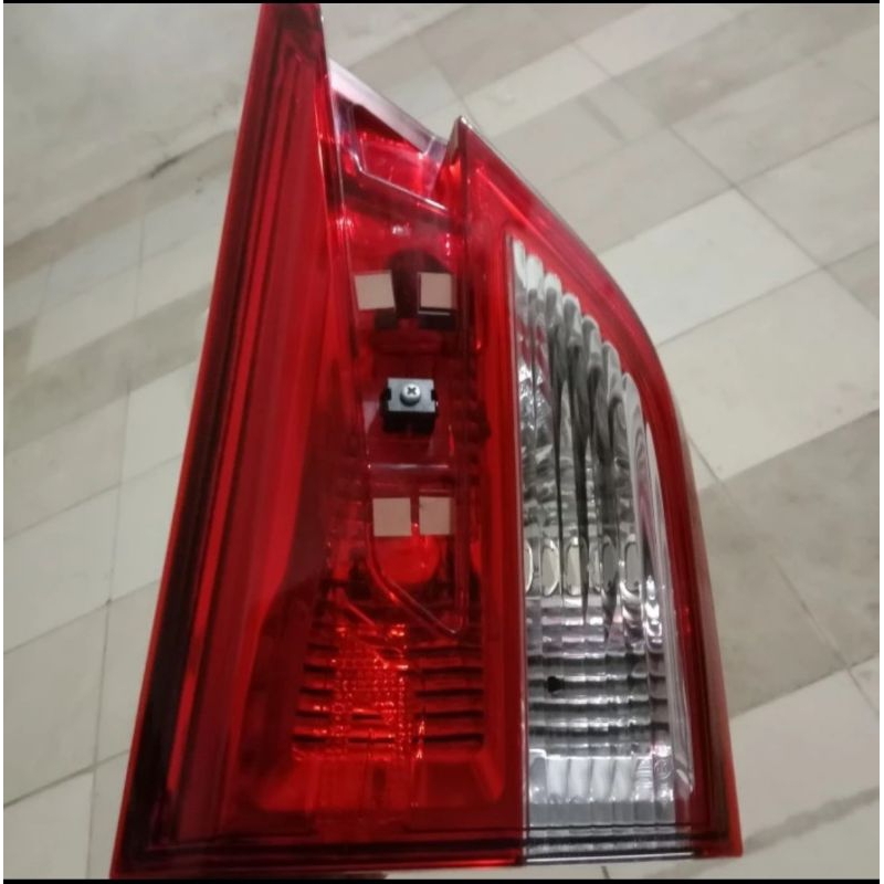 lampu bagasi wuling confero