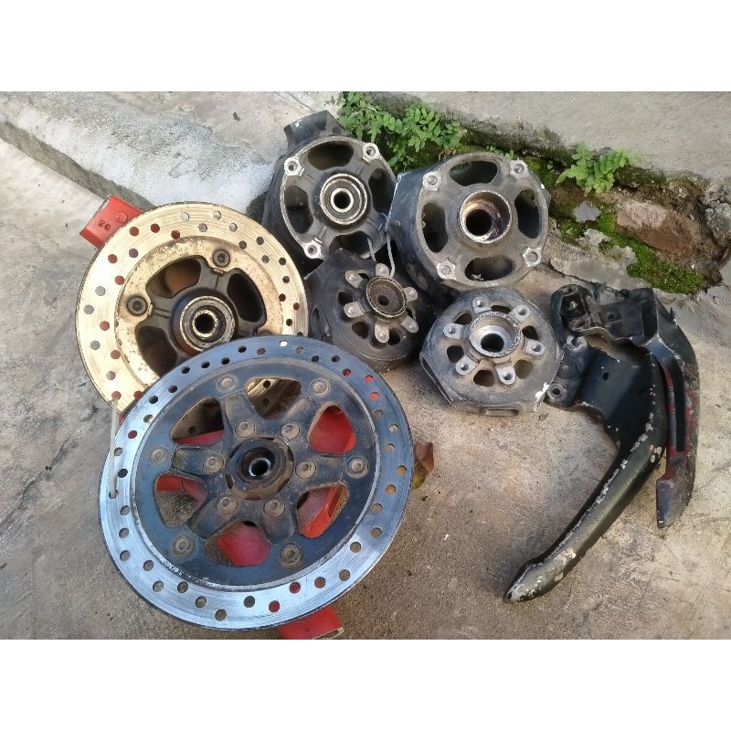 Bahan tromol bubutan jari jari Tiger Revo