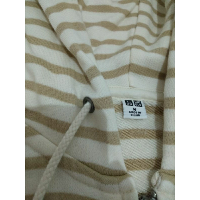 Preloved J4ket Hoodie Uniql0 Motif Blaster Double Zipper Size M