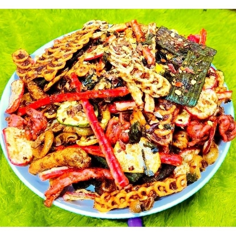 

Kerupuk seblak kering mix pedas / kerupuk sebring campur hot nampol enak