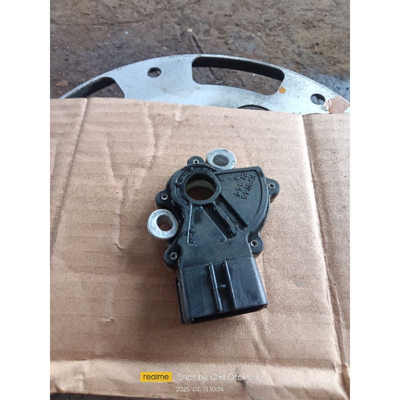 Switch Selektor Inhibitor kia Carens1 Matic