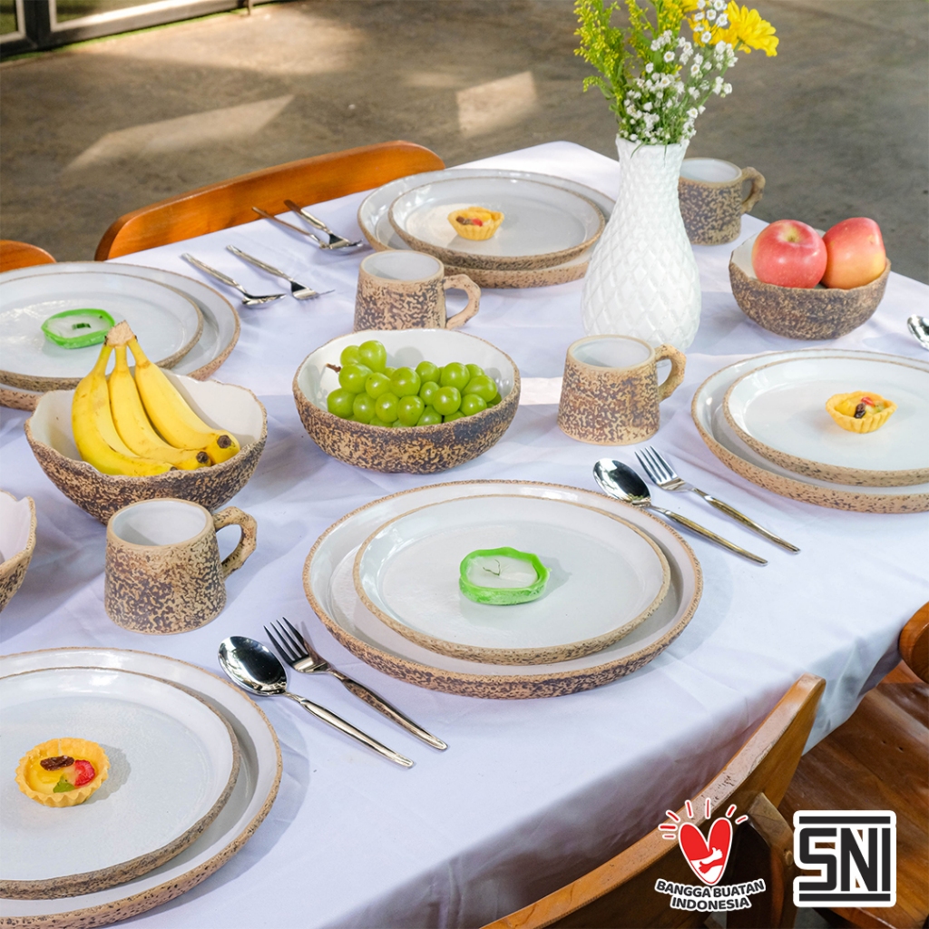 Naruna Plate Keramik Coral Handmade