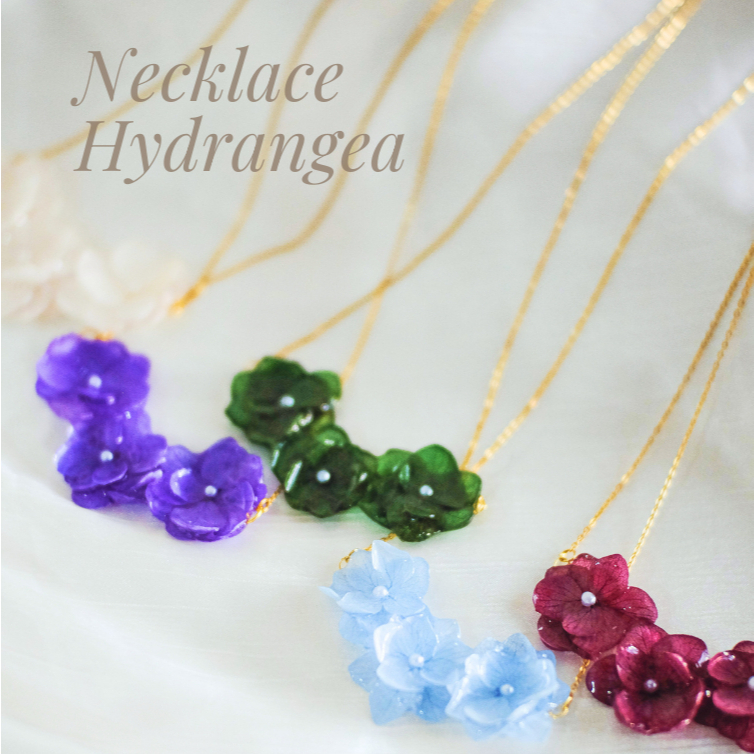 Kalung dari Bunga Hydrangea Asli | Necklace Hydrangea | Aksesoris | Perhiasan | Hadiah