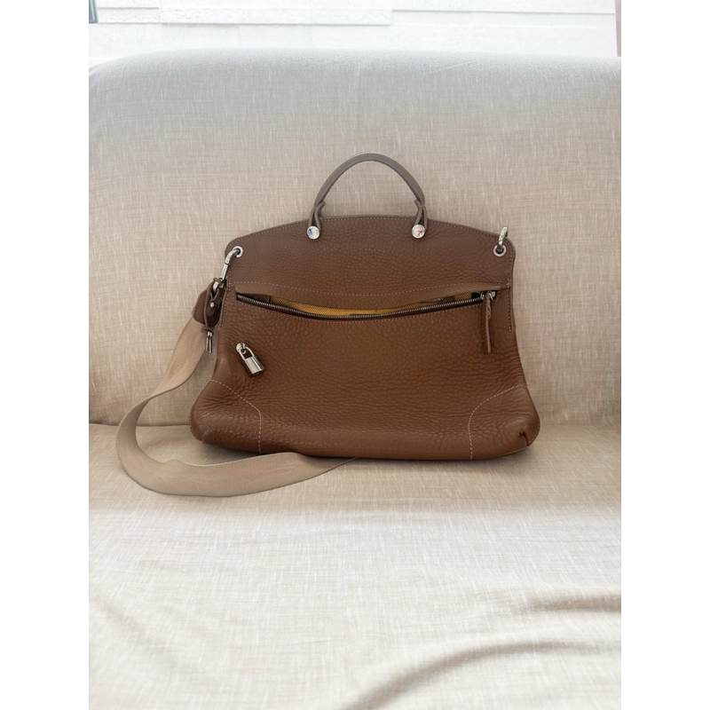 Preloved Furla Bag ( Furla Piper Crossbody bag)  : Kondisi mulus