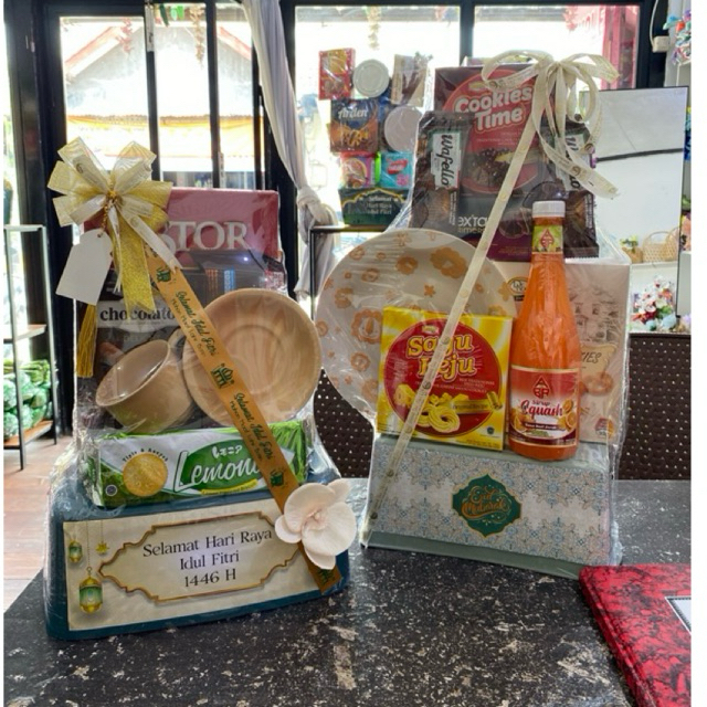 

Parsel Lebaran Eksklusif snack & pecah – Hadiah Istimewa untuk Keluarga & Kolega