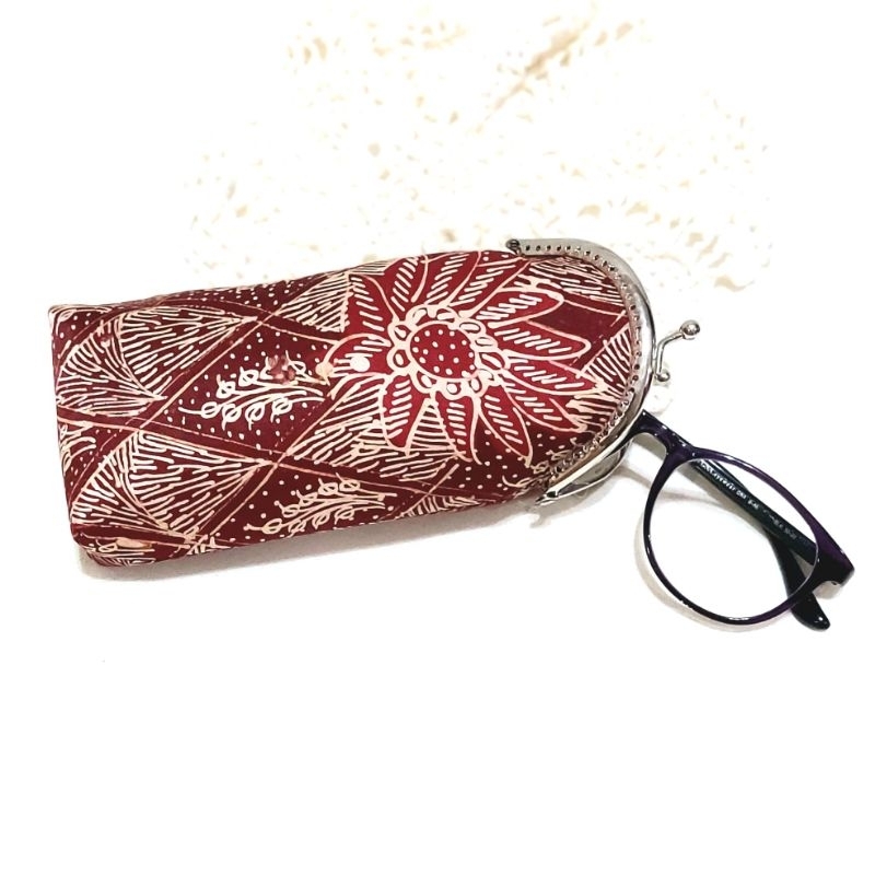 Dompet Kacamata Batik/Dompet Behel/Tempat Kacamata