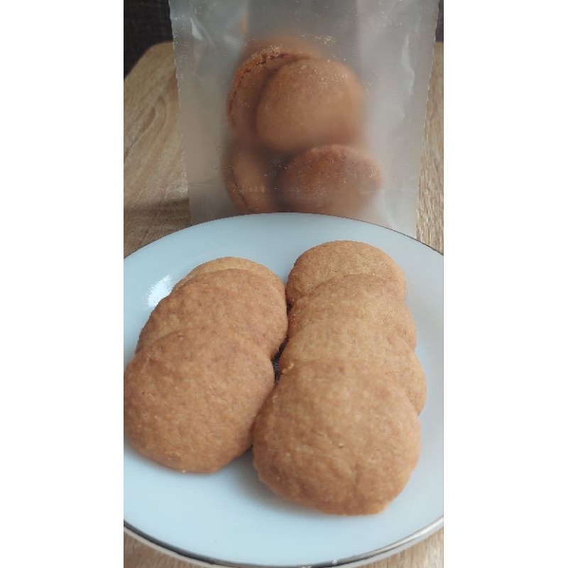 

vanilla cookies. less sugar.