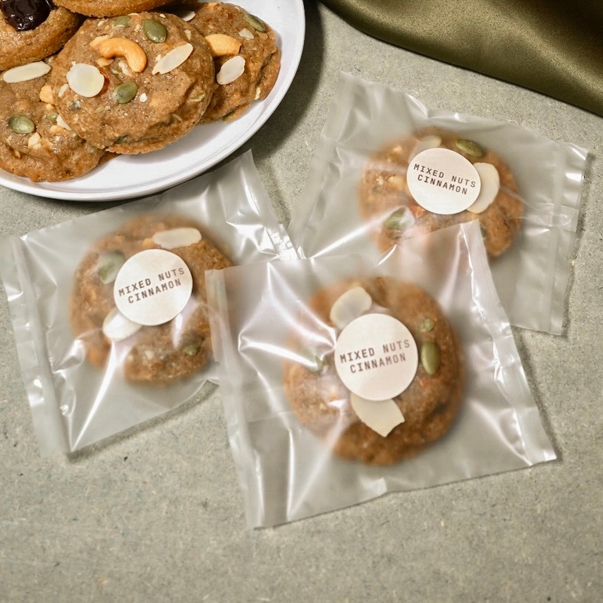 

(PreOrder 2hari) Le Marron Kurma / Mixed Nuts Cinnamon Cookies Satuan (Tanpa Box)