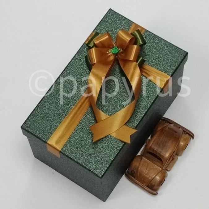 

PAPYRUS 15x25 Tinggi 15cm Kotak Kado Gift Box V2