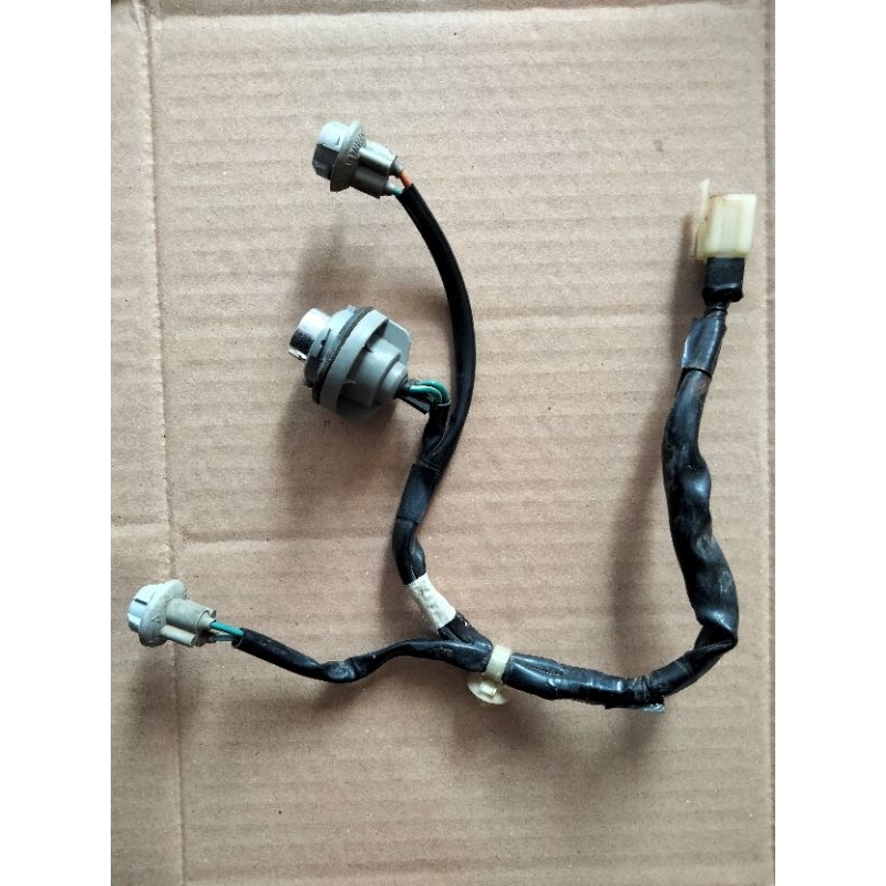 soket lampu belakang honda supra gtr 150 original fiting lampu belakang supra gtr 150 origunal
