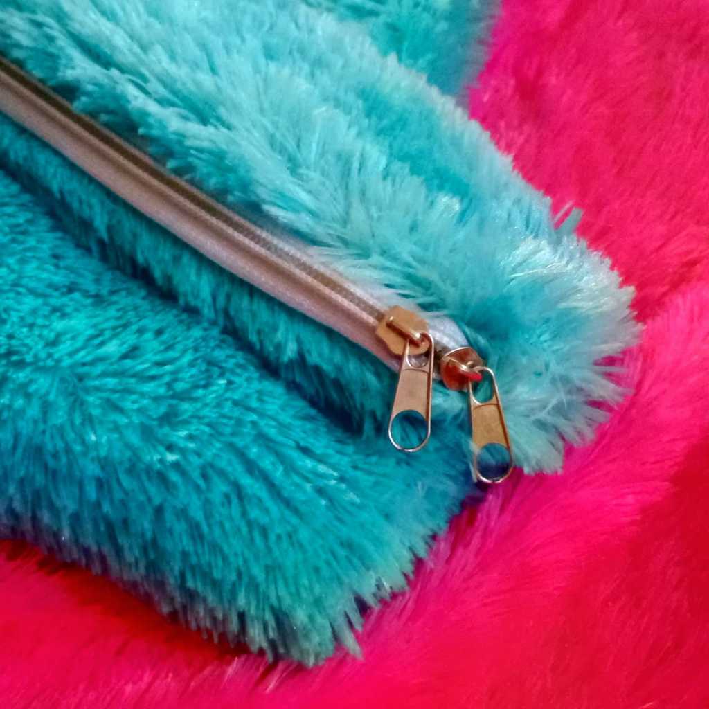 Trombozzo - Sarung Bantal Cinta Panjang 100x50 Bulu Rasfur