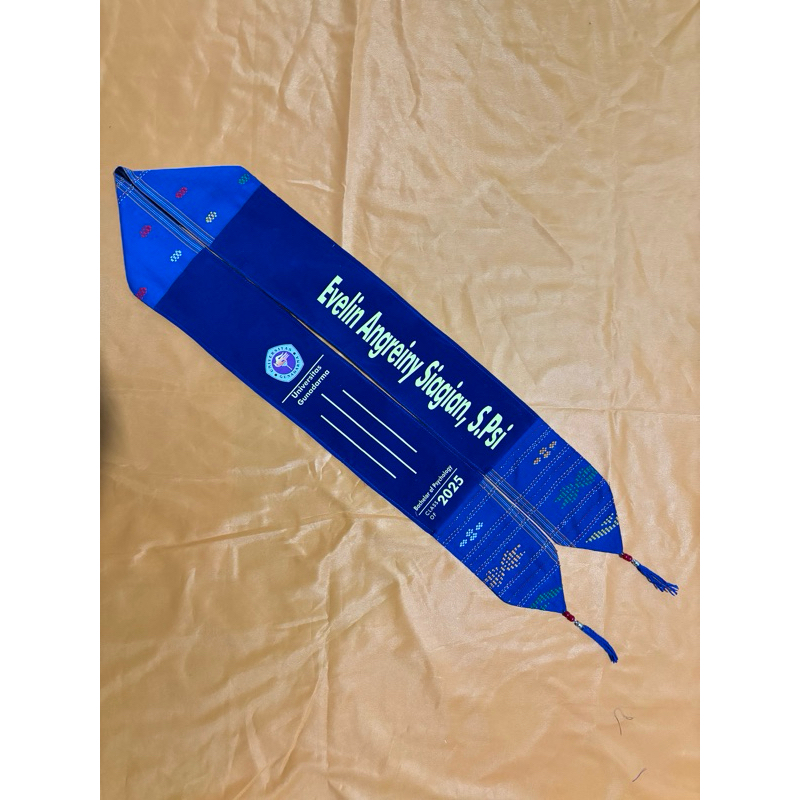 SELENDANG ULOS WISUDA BIRU SADUM