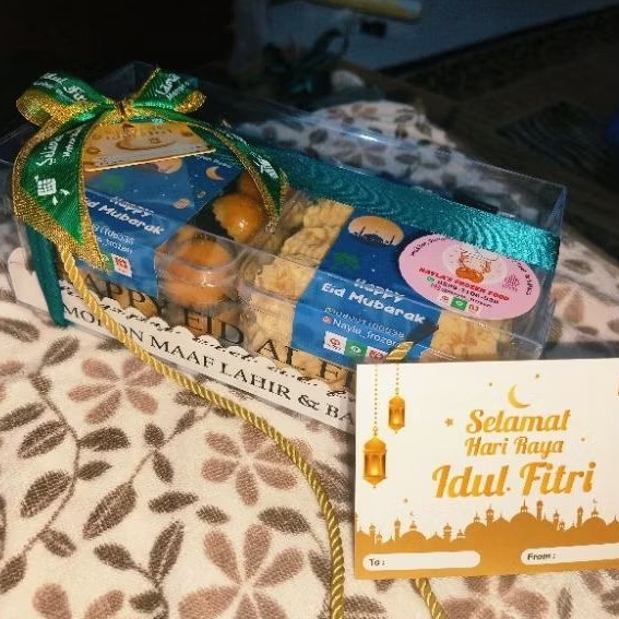 

Paket hampers isi 2 toples