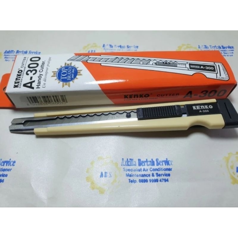 

CUTTER KENKO PISAU KECIL