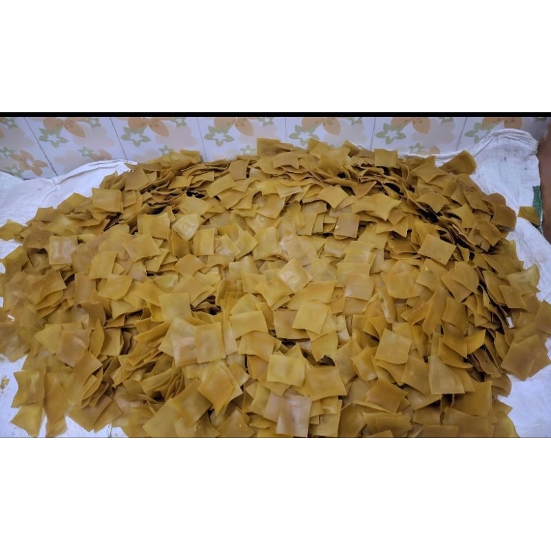 

KRUPUK LEMPENG PULI GENDAR KHAS MADIUN 1 kg