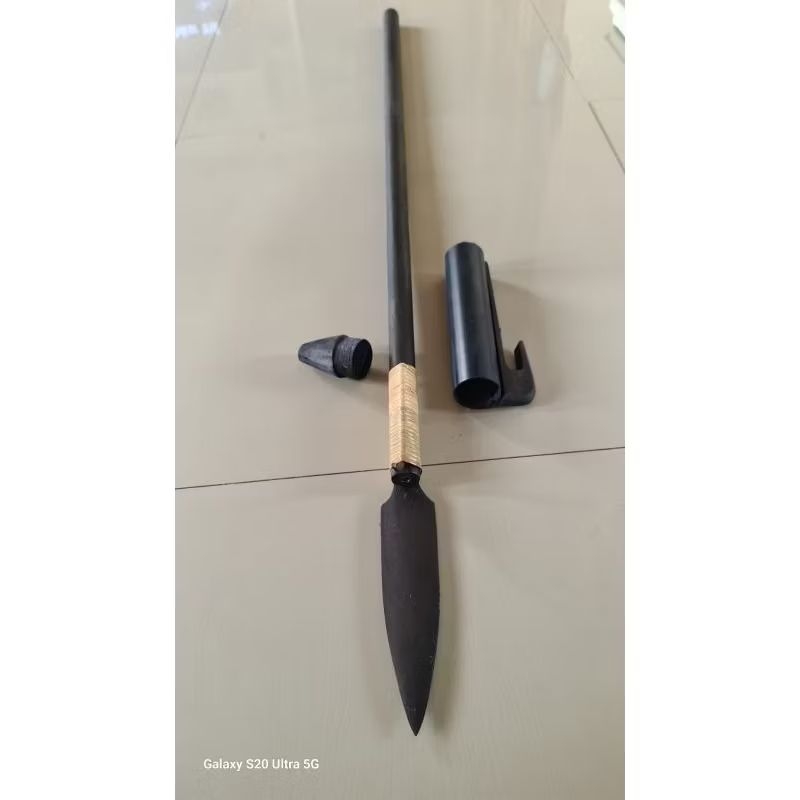 Sumpit berburu  kayu ulin  dayak kalimantan