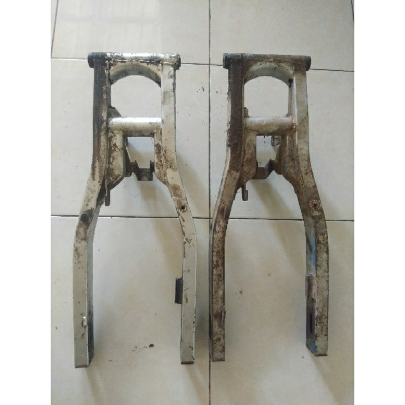 Suzuki - Swing arm double disk satria 2tak original copotan