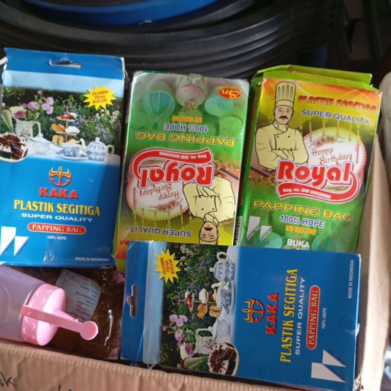

Plastik Segitiga
