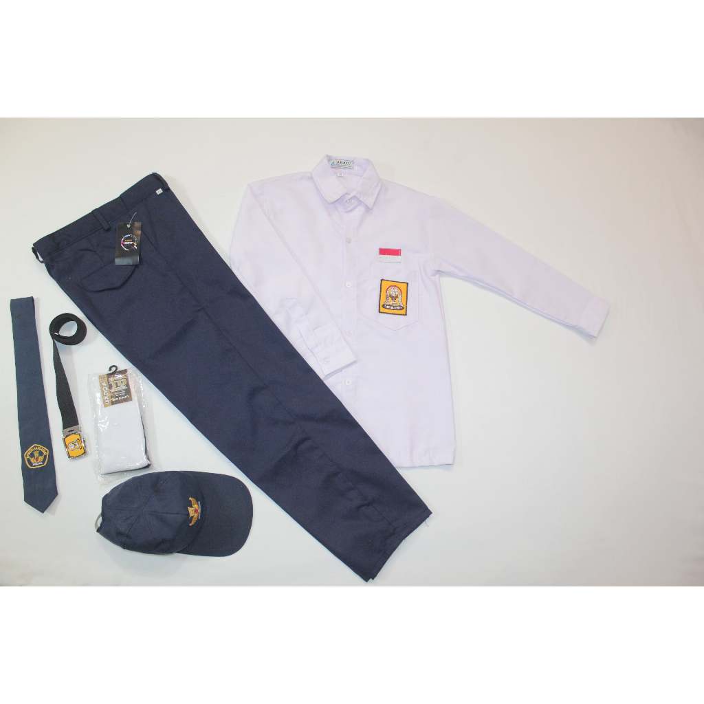 SETELAN SERAGAM SEKOLAH SMP BIRU PUTIH ANAK LAKI-LAKI PANJANG KELAS 1-3 TOPI BIRU POLOS