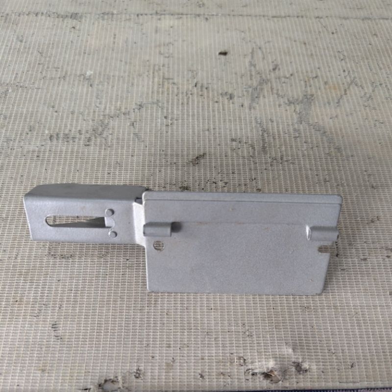 Tutup tiang jarum mesin jahit karung newlong