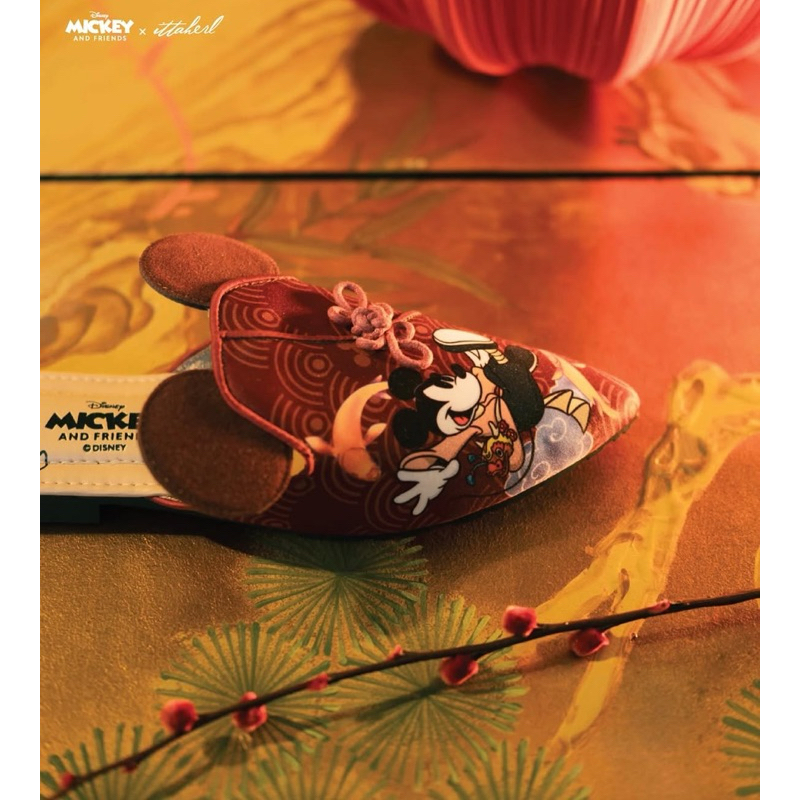 ittaherl disney dragon mickey