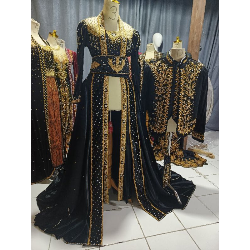 Sepasang BAJU PENGANTIN BLUDRU JAWA MEWAH