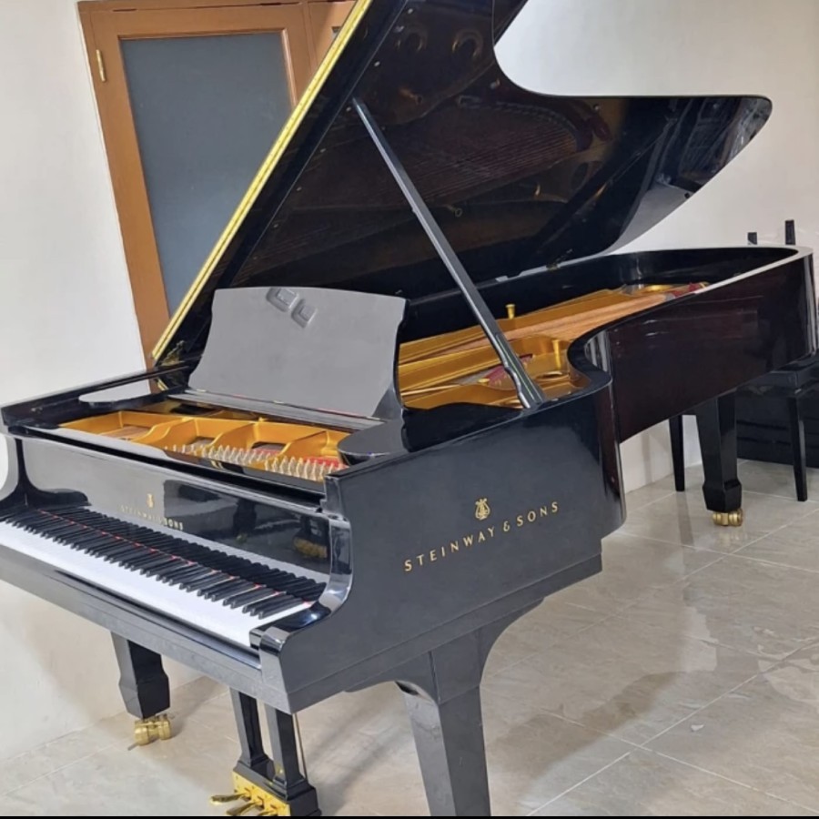 Grand Piano Steinway and Sons Tipe D - proyeksi suara luar biasa dinamika luas respon tuts yang sang