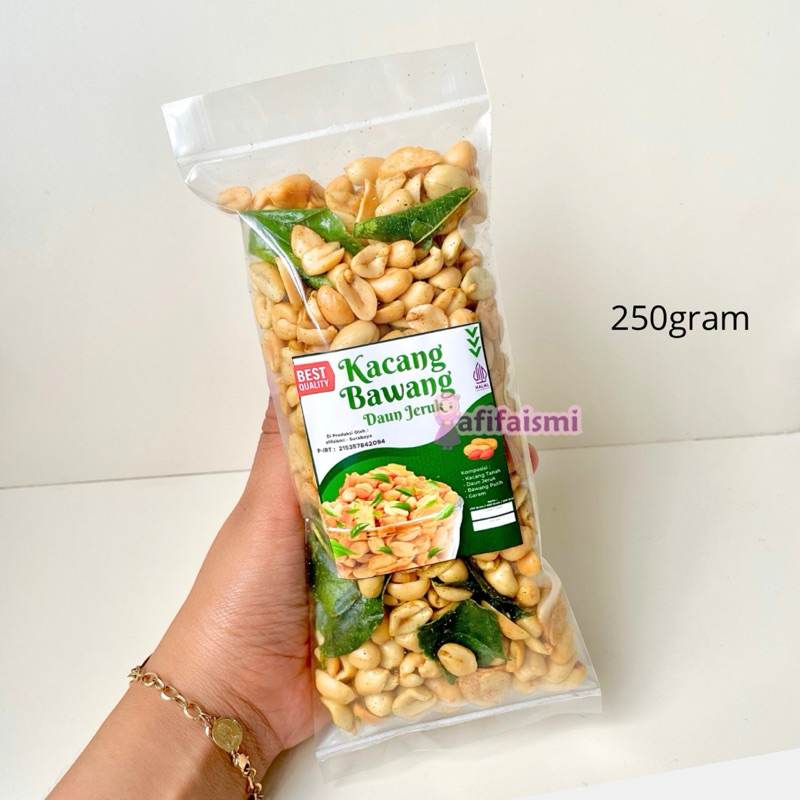 

[ 250gram ] Kacang Bawang Daun Jeruk Premium Asin Gurih dan Renyah by afifaismi