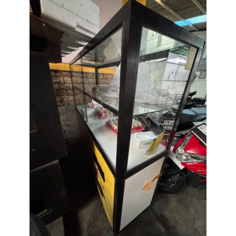 Etalase alumunium untuk warung makan