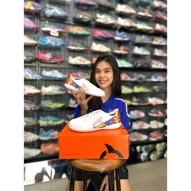 Sepatu Futsal ORTUSEIGHT Catalyst Liberte V4 IN JR (White/Ortred) ORIGINAL