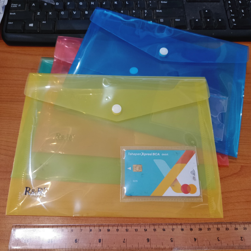 

MAP PLASTIK 1 KANCING A5