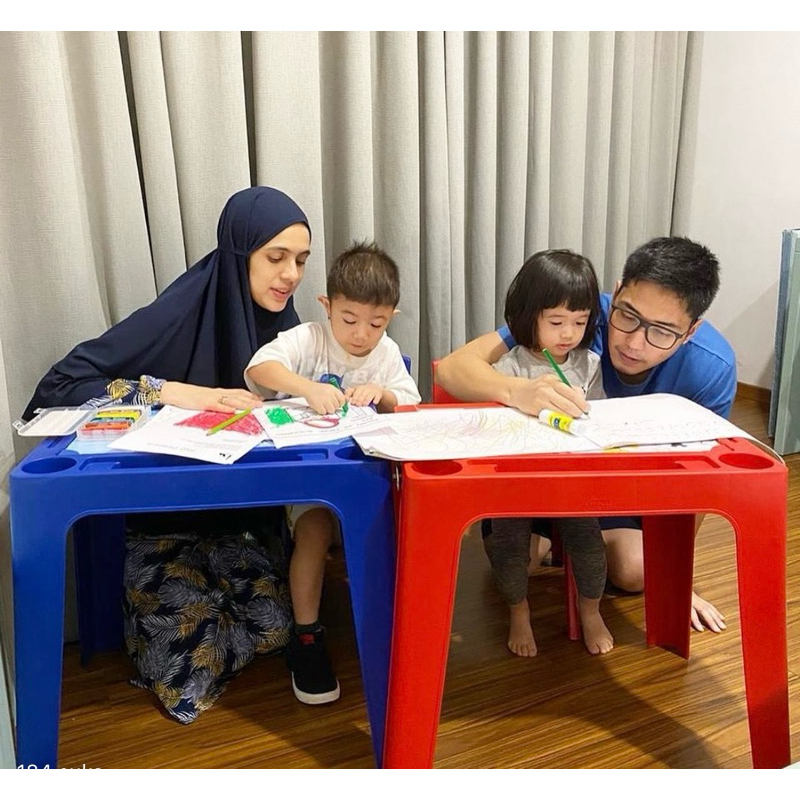 meja+kursi belajar anak OLYMPLAST