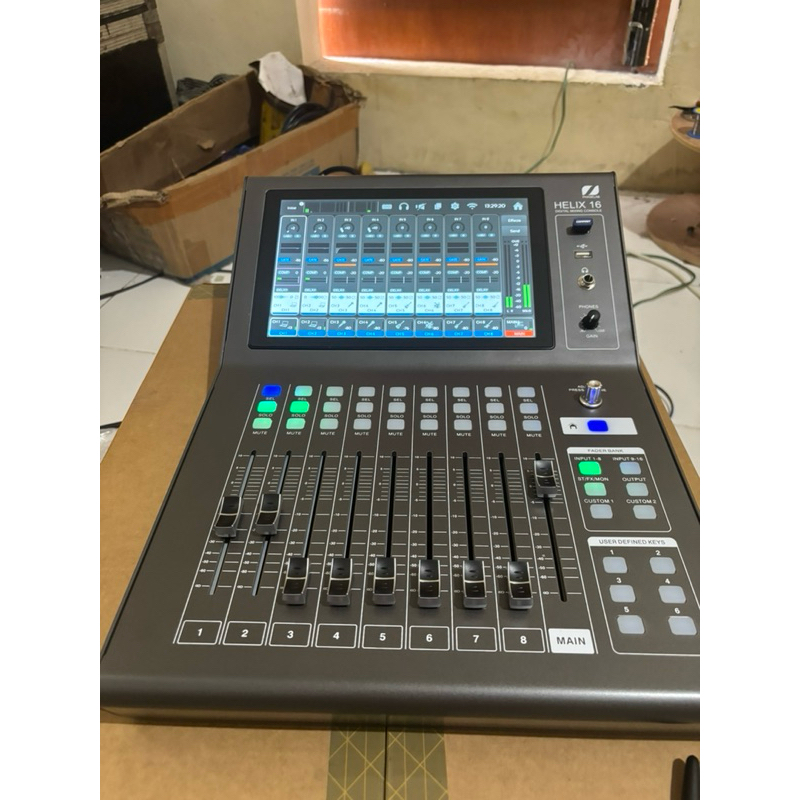 MIXER DIGITAL PHASELAB HELIX 16