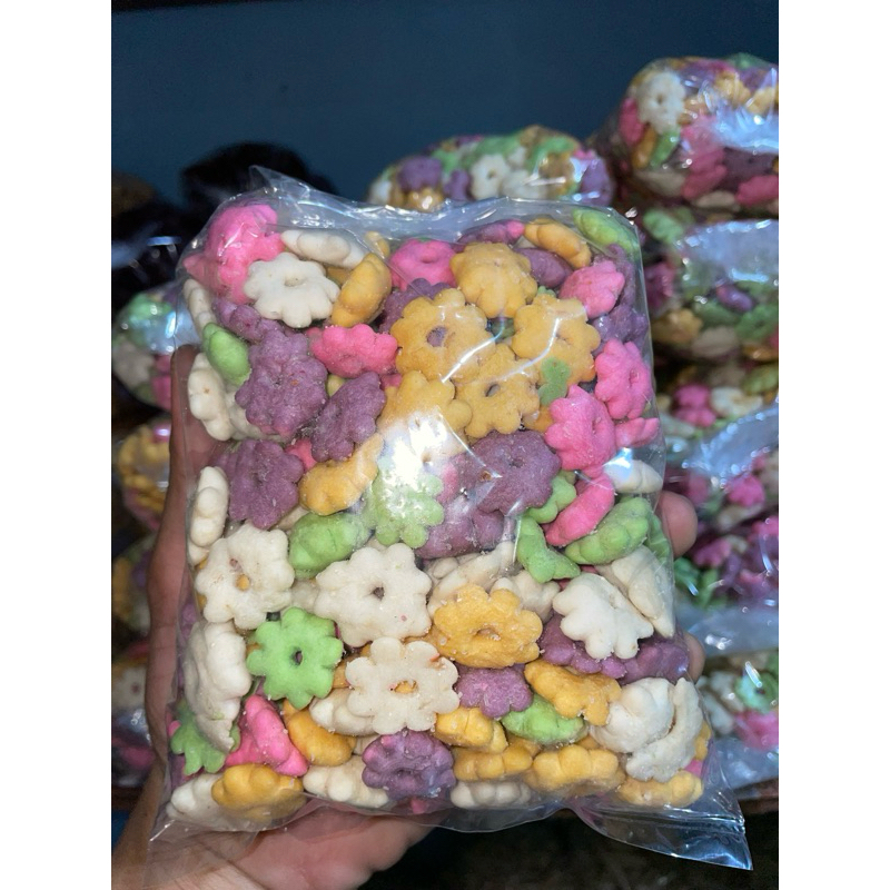 

GODRIL SAKURA WARNA 250g ANEKA SNACK KILOAN