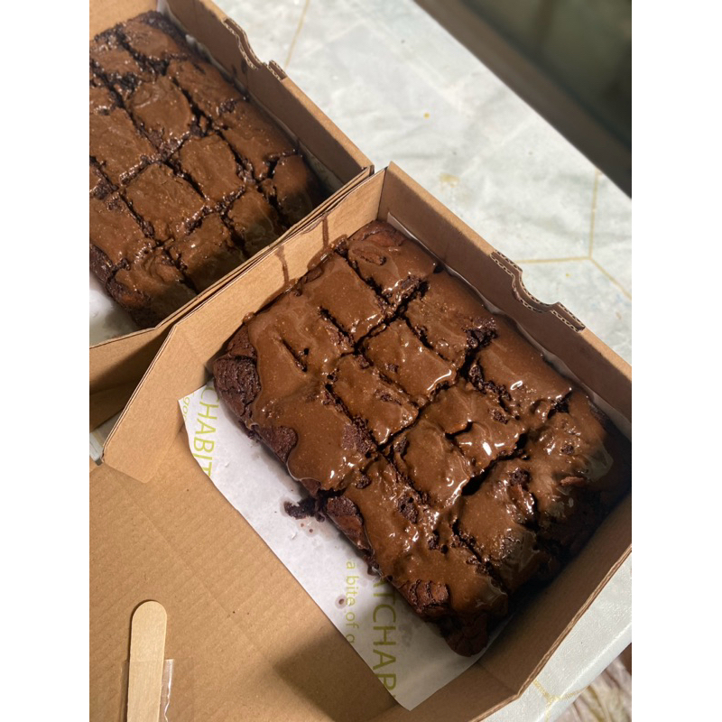 

Mina Hampers Premium Fudge Brownies, Hazelnut Melt