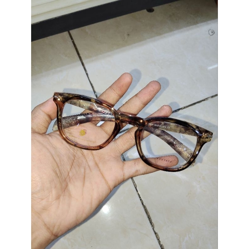 Kacamata Frame (David Beckham)