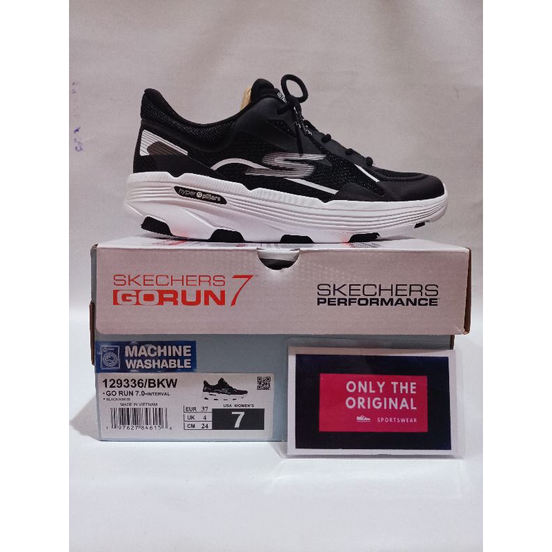 Sneakers Wanita Skechers Go Run 7.0 Interval. Black White. 129336BKW. Original