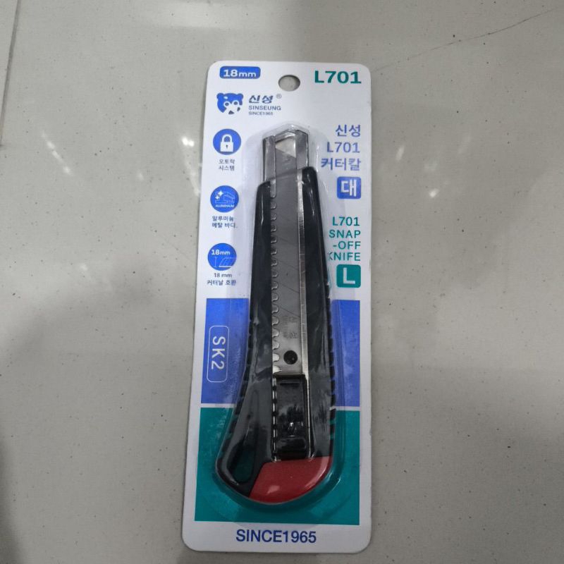 

SINSEUNG Pisau Cutter Besar 18 mm L701 Snap-Off Knife 18mm