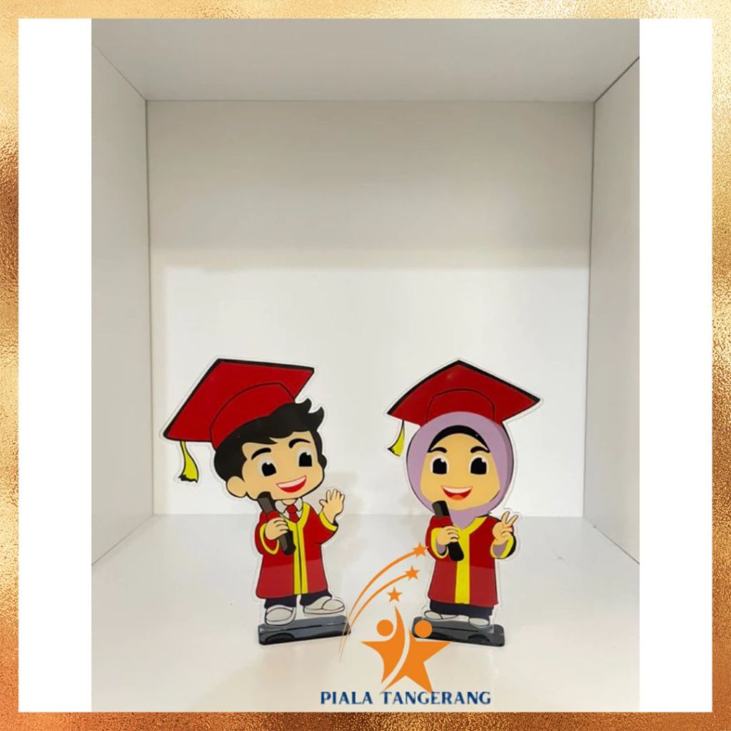Piala Wisuda Anak Akrilik Plakat Wisuda Akrilik Piala Wisuda Akrilik Paud