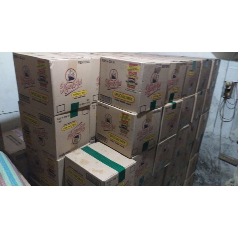 

Kopi kapal api spesial mix 1 dus pany