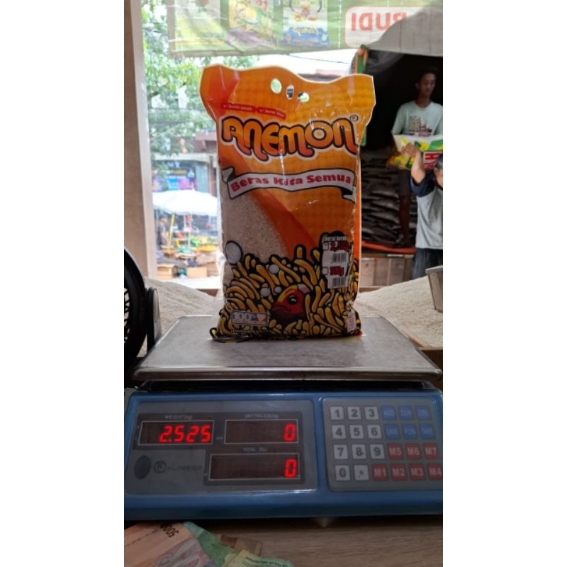 

Beras Anemon 2.5kg