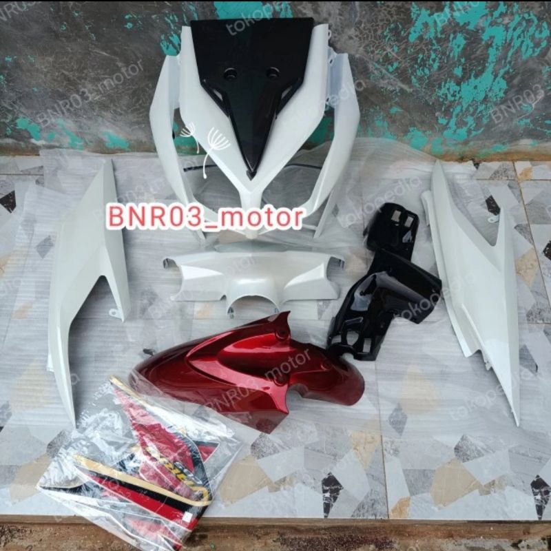 Cover Body Halus Motor Honda Vario Techno CBS 110 Karbu Putih Merah