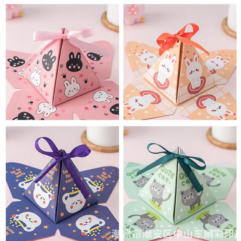 

Box Hampers Bentuk Piramida | Gift Box Animal